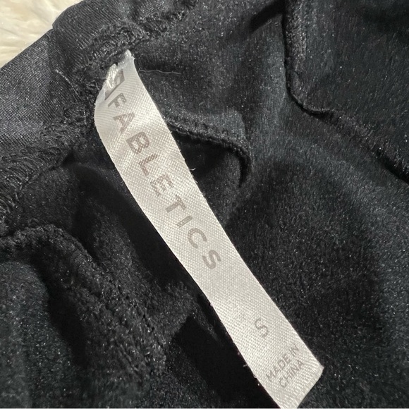 Fabletics Black Long Sleeve Sweatshirt Liora Dress Womans Small - Picture 6 of 11